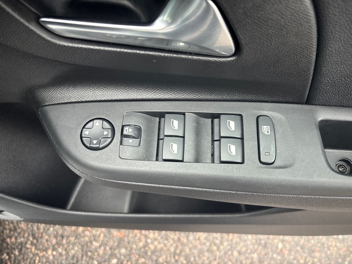 Used Vauxhall Corsa 2024 for sale - 77606932: Photo 20