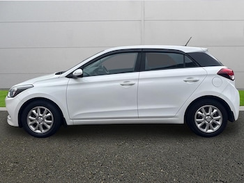 Used Hyundai i20 2017 for sale - 78467927: Photo