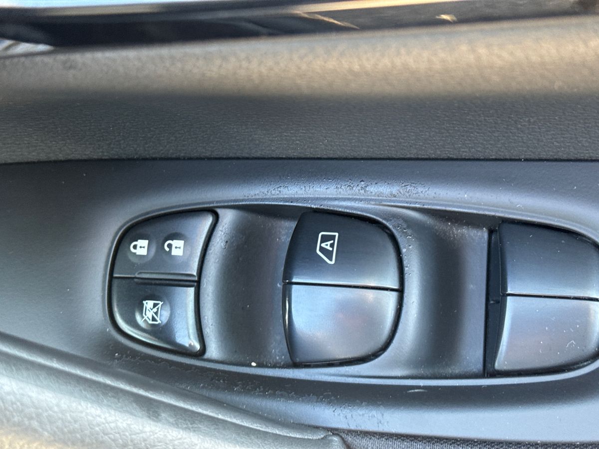 Used Nissan Qashqai 2017 for sale - 77979002: Photo 20