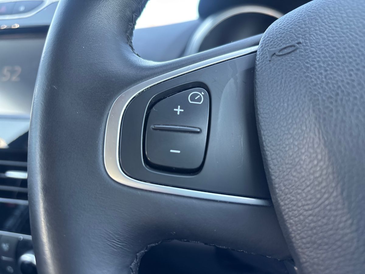 Used Renault Clio 2016 for sale - 77959972: Photo 16