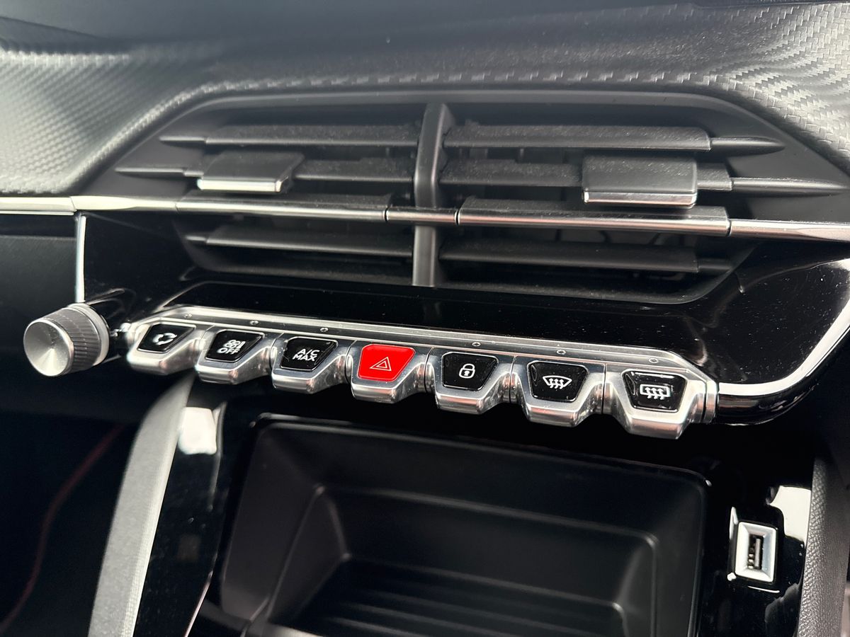 Used Peugeot 2008 2023 for sale - 77795169: Photo 18