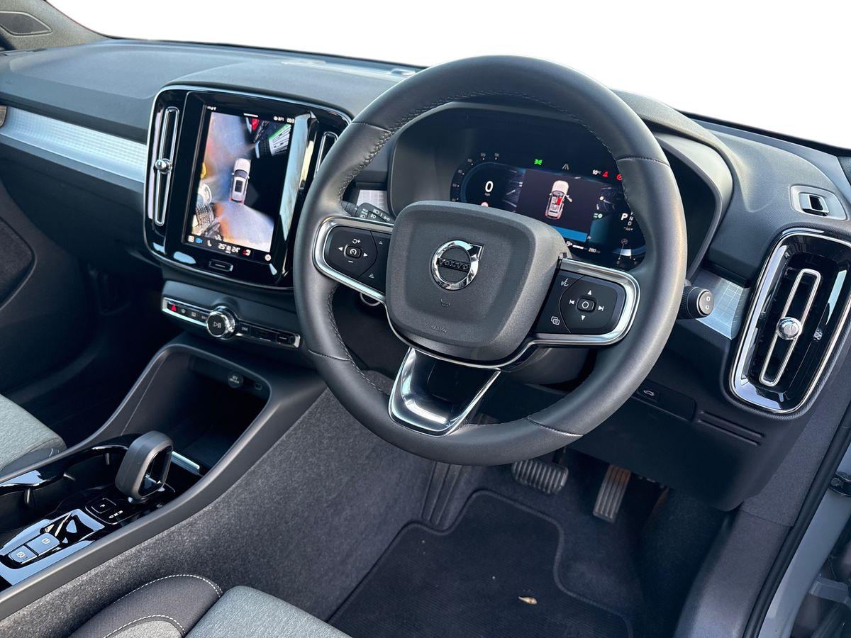 Used Volvo XC40 2023 for sale - 77380882: Photo 15