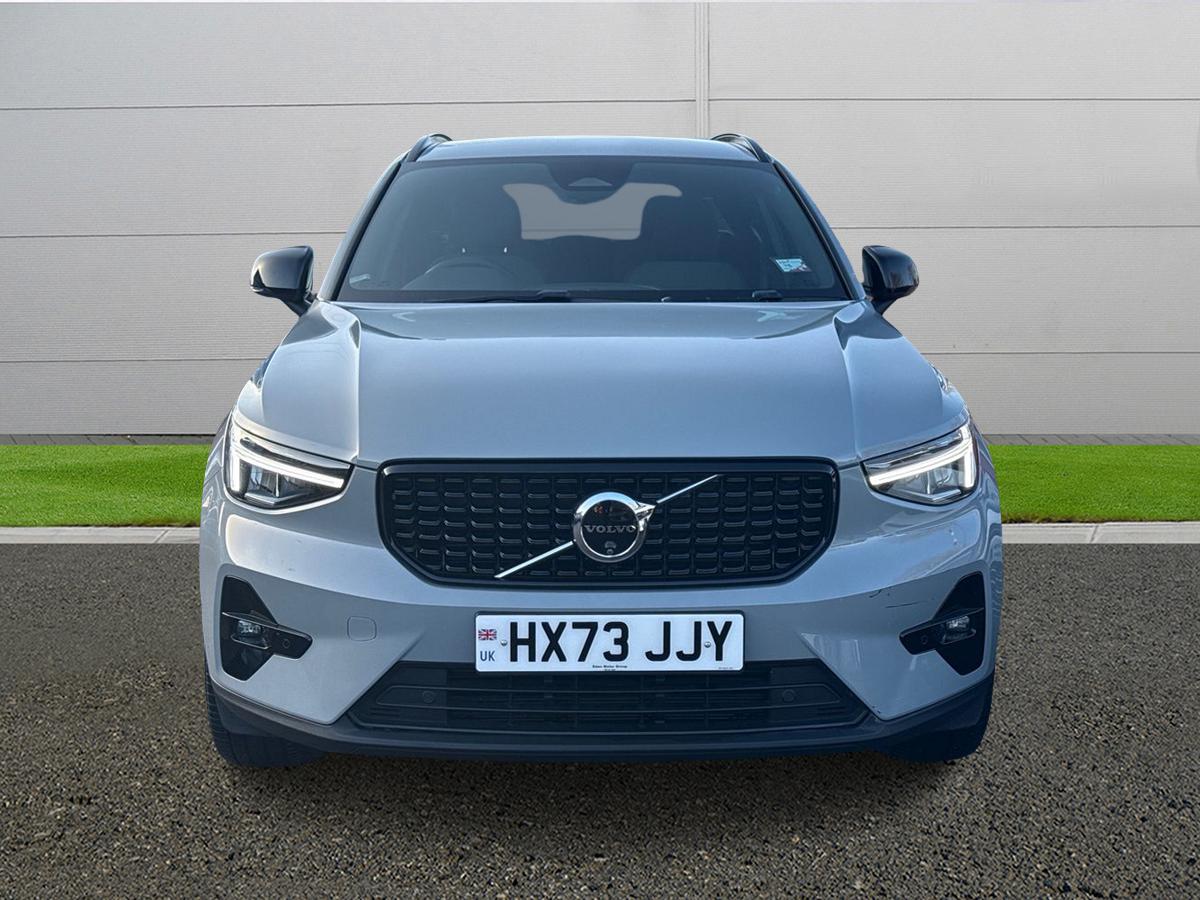 Used Volvo XC40 2023 for sale - 77380882: Photo 2