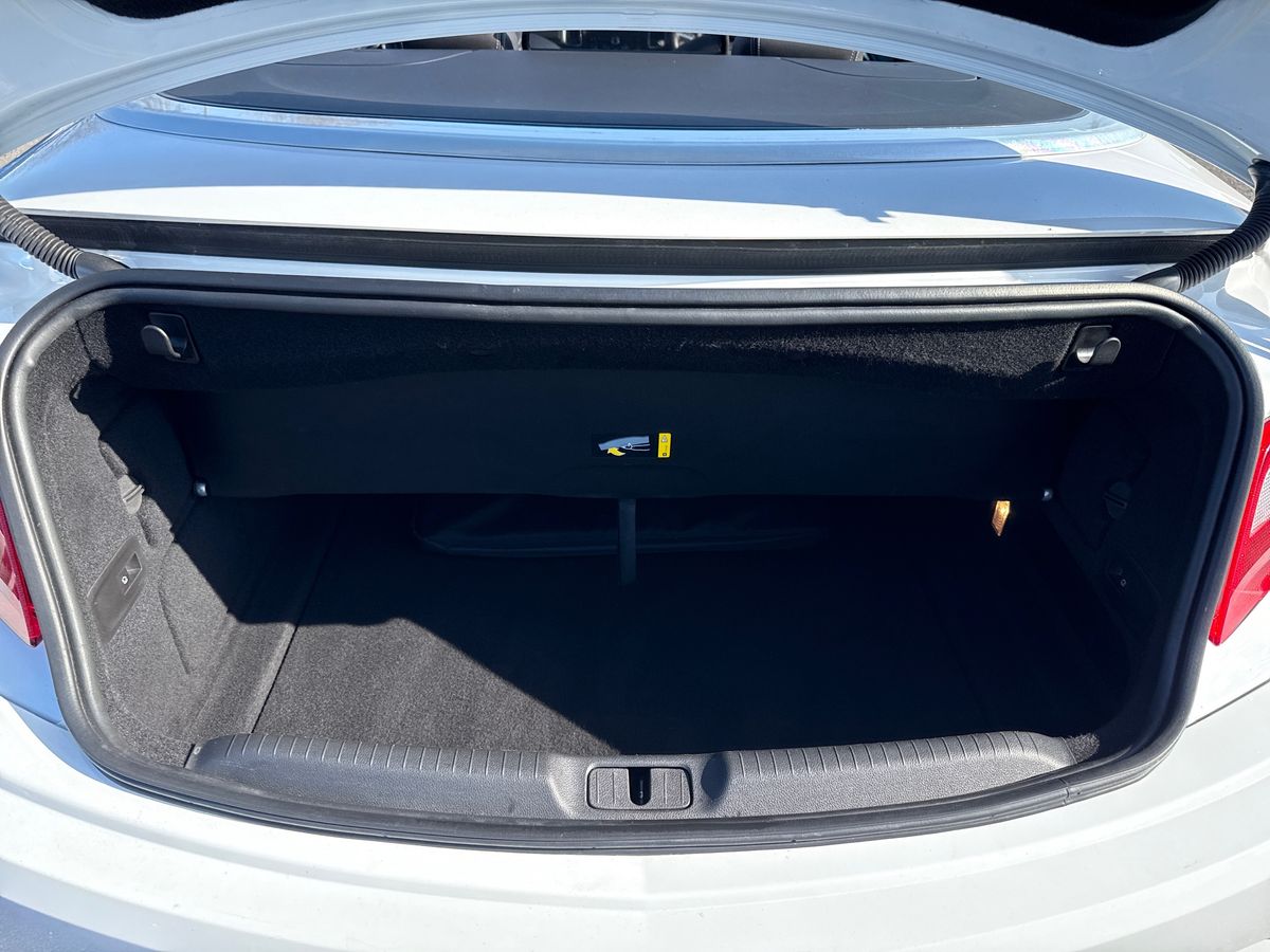 Used Vauxhall Cascada 2016 for sale - 78165730: Photo 12