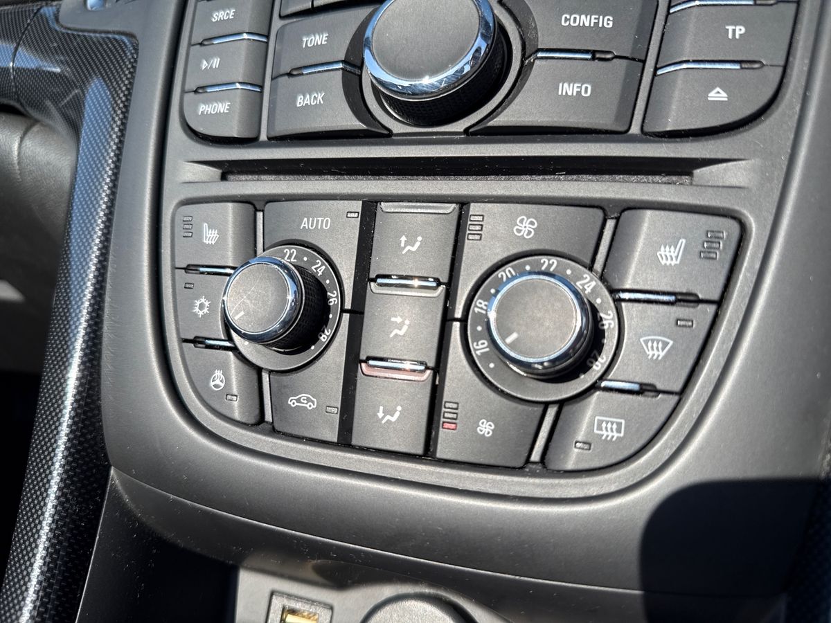 Used Vauxhall Cascada 2016 for sale - 78165730: Photo 18