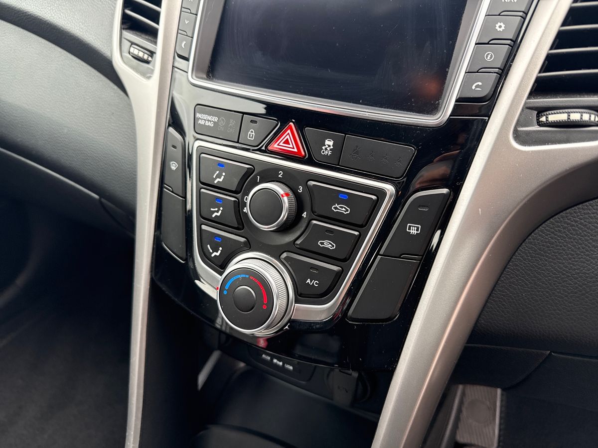 Used Hyundai i30 2015 for sale - 78212049: Photo 18