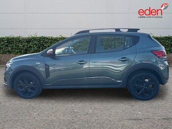 Used Dacia Sandero Stepway 2024 for sale - 79230103: Photo
