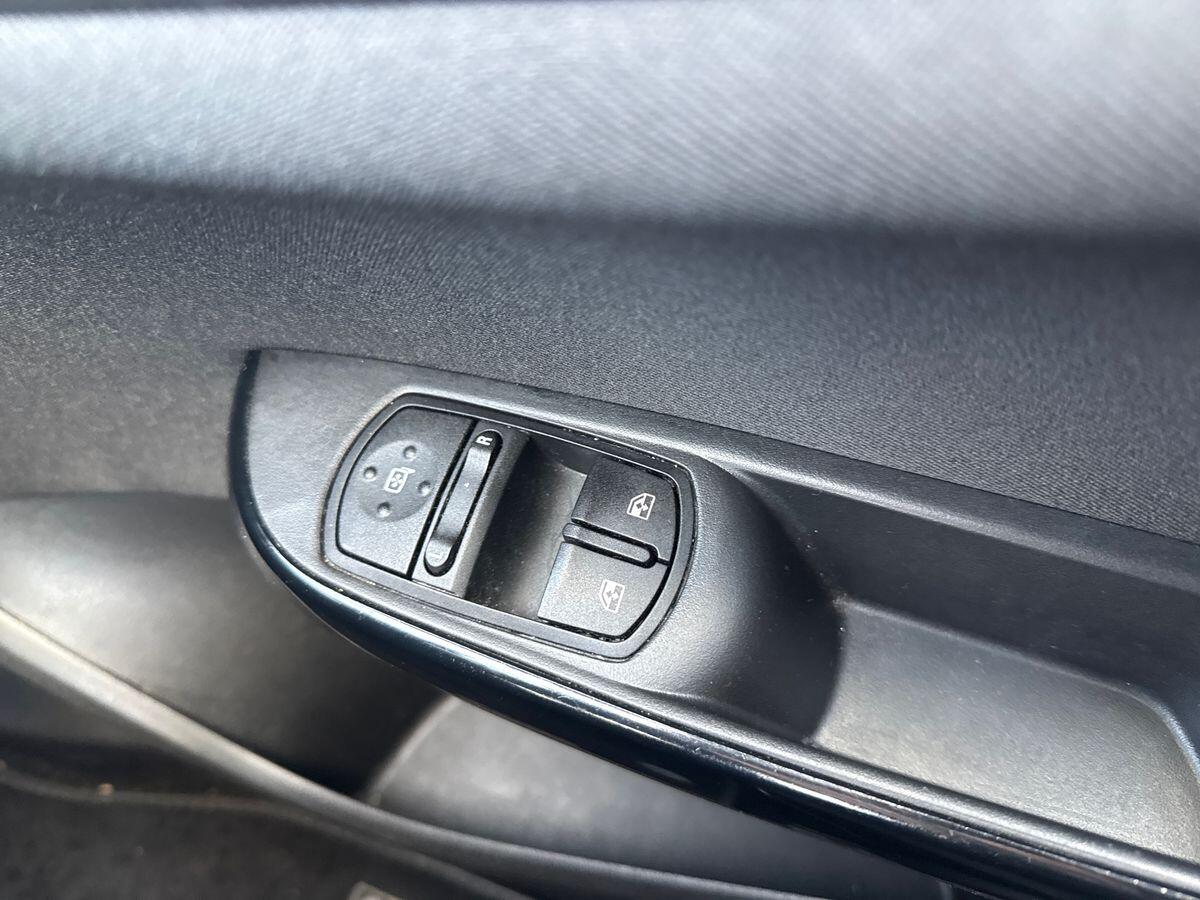 Used Vauxhall Corsa 2018 for sale - 76716947: Photo 20