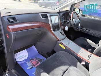 Used Toyota Vellfire 2010 for sale - 78897823: Photo