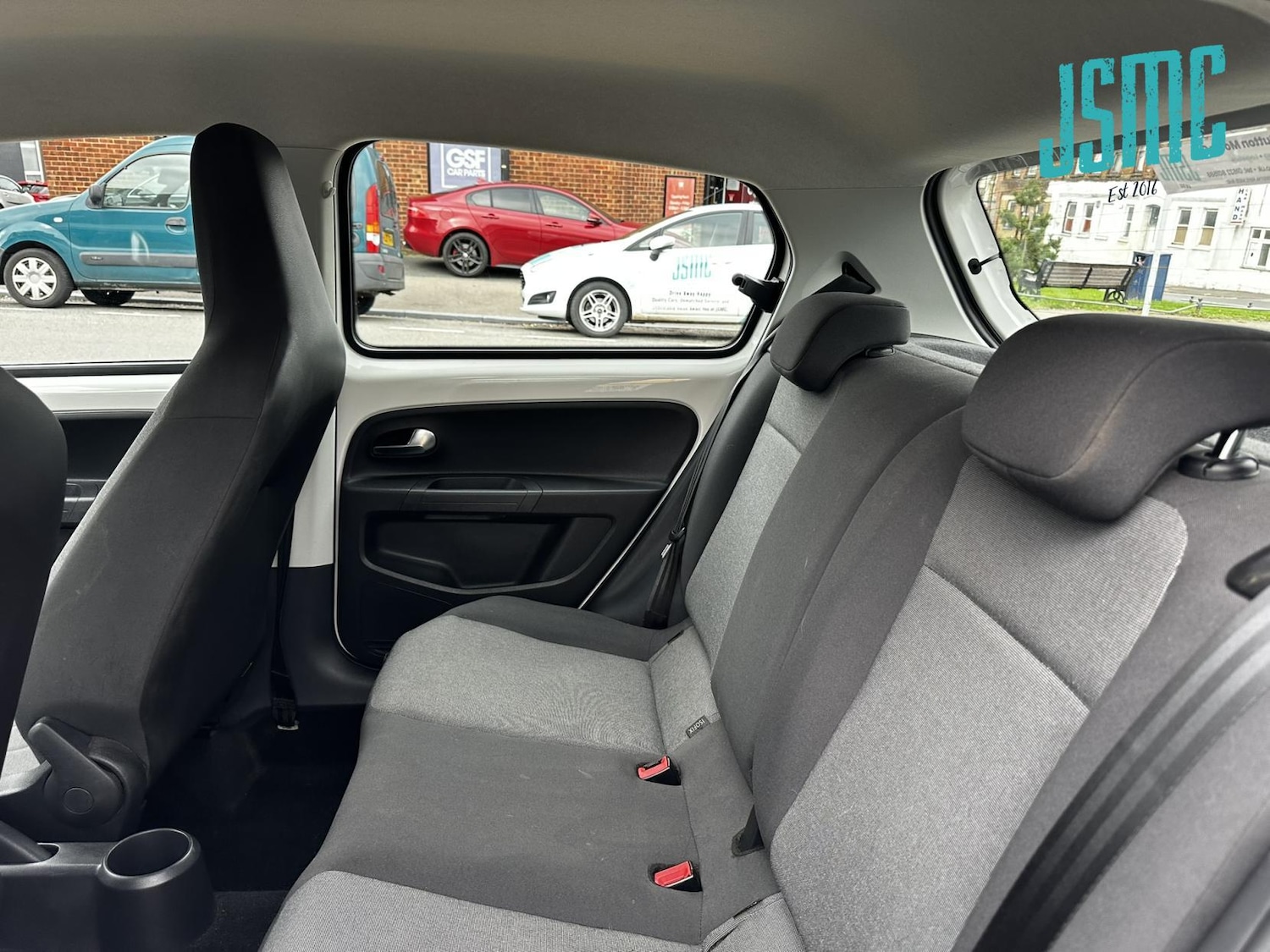 Used Volkswagen up! 2015 for sale - 76352664: Photo 13