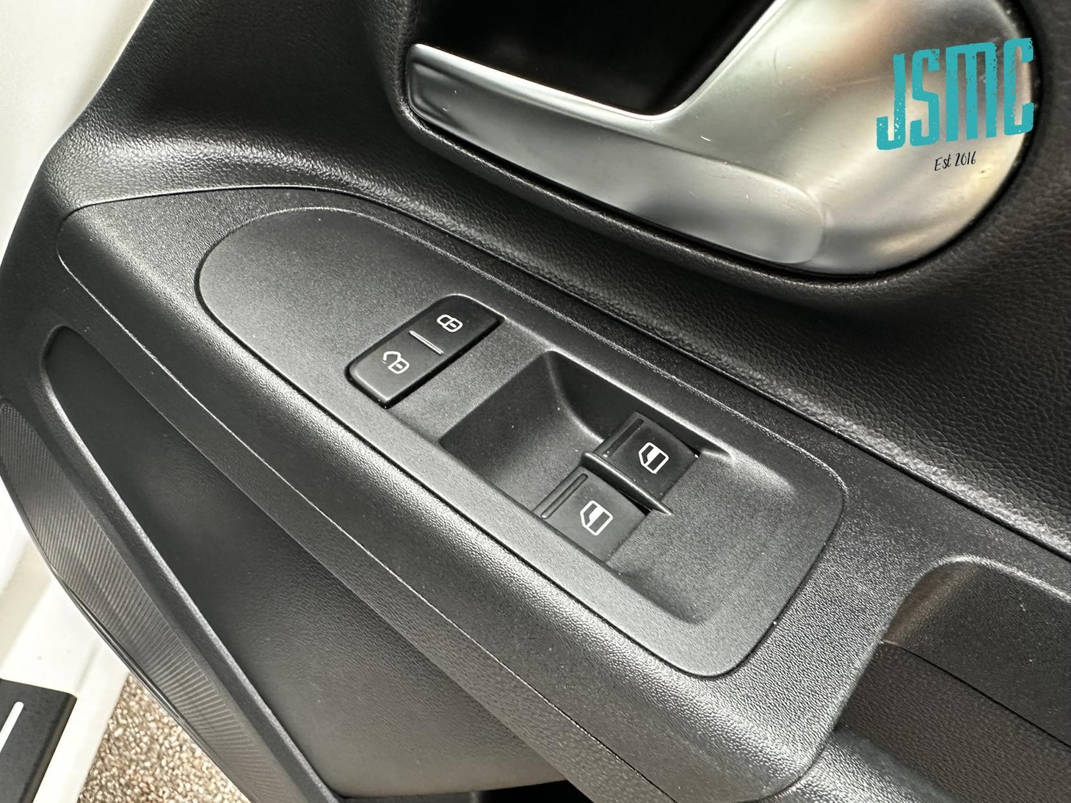 Used Volkswagen up! 2015 for sale - 76352664: Photo 19