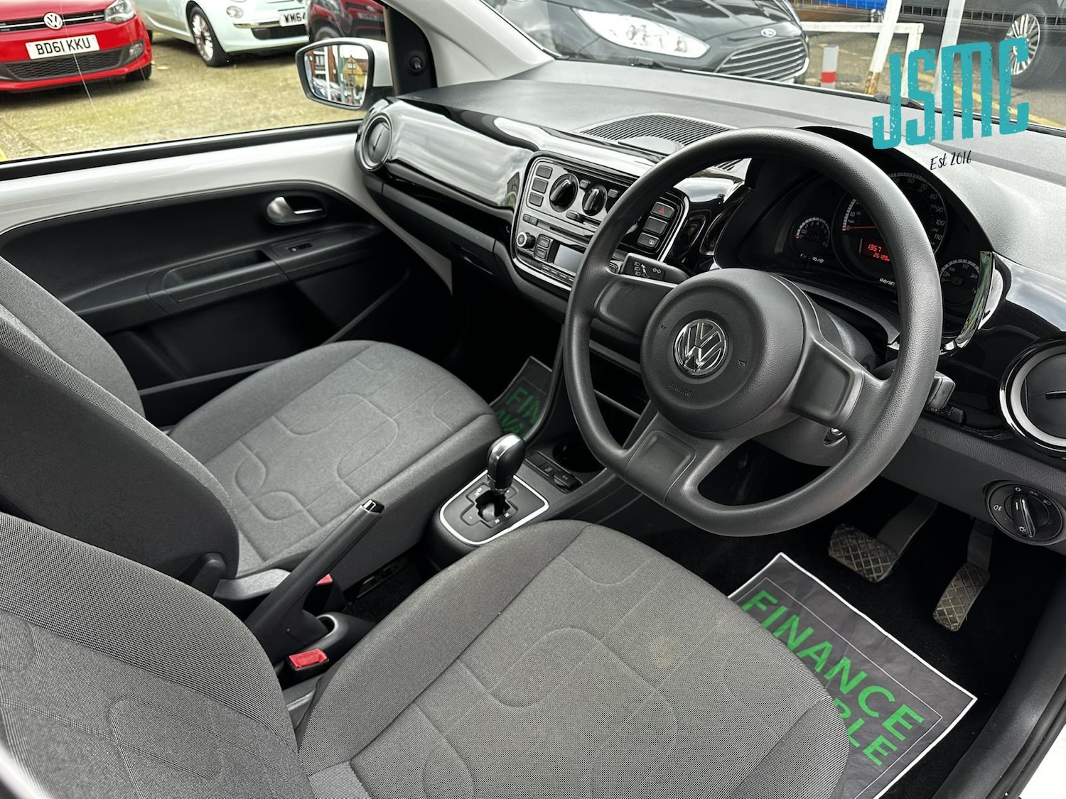 Used Volkswagen up! 2015 for sale - 76352664: Photo 6