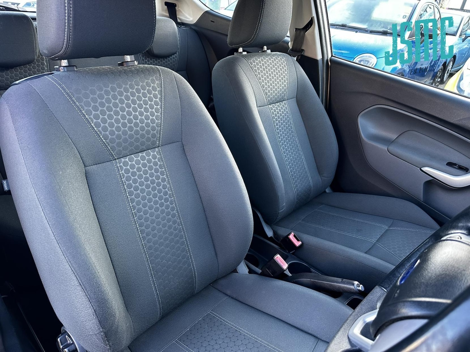 Used Ford Fiesta 2010 for sale - 76971772: Photo 7