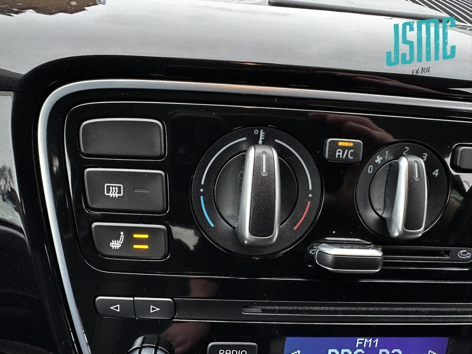 Used Volkswagen up! 2014 for sale - 77644128: Photo 18