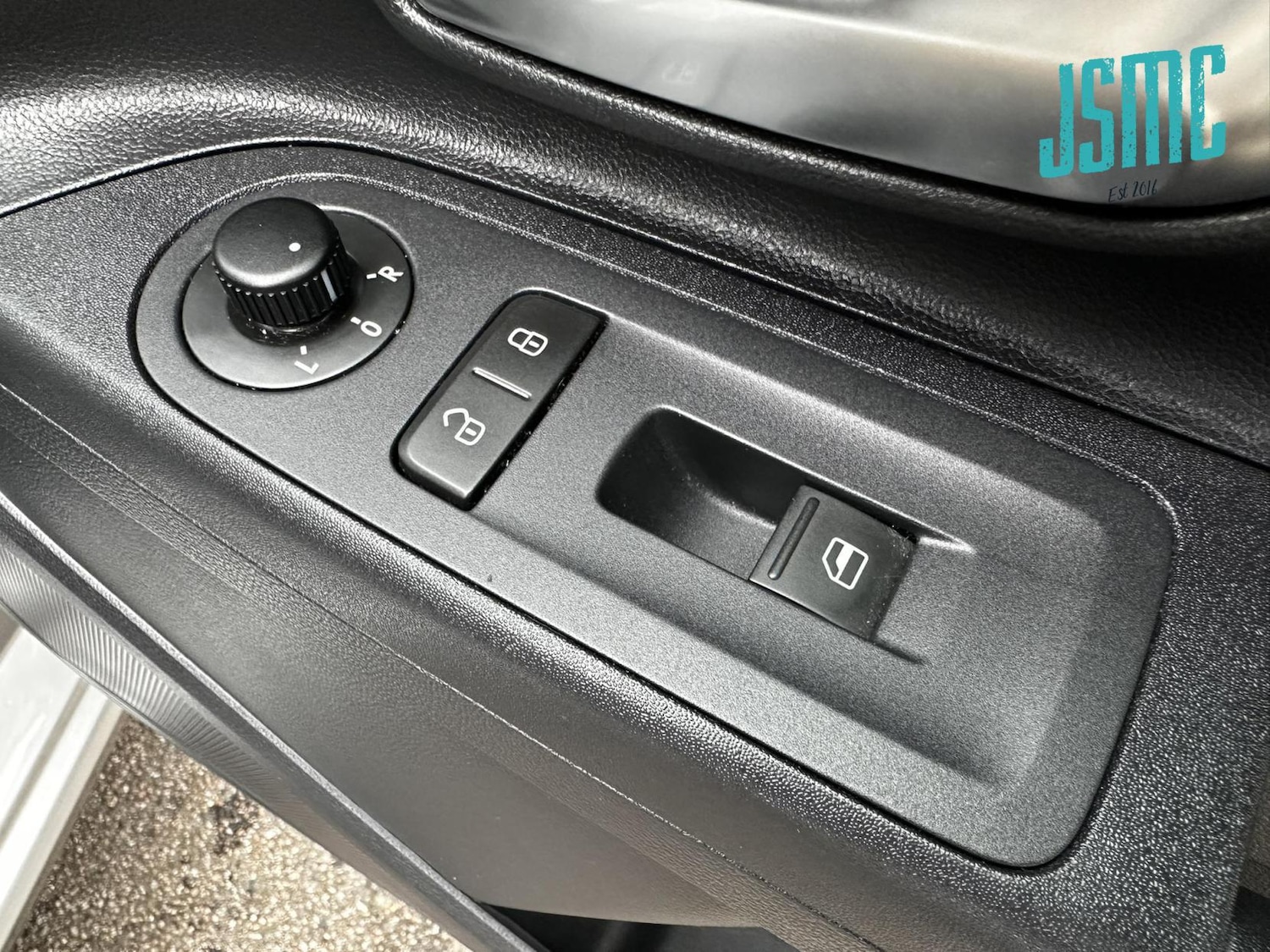 Used Volkswagen up! 2014 for sale - 77644128: Photo 21