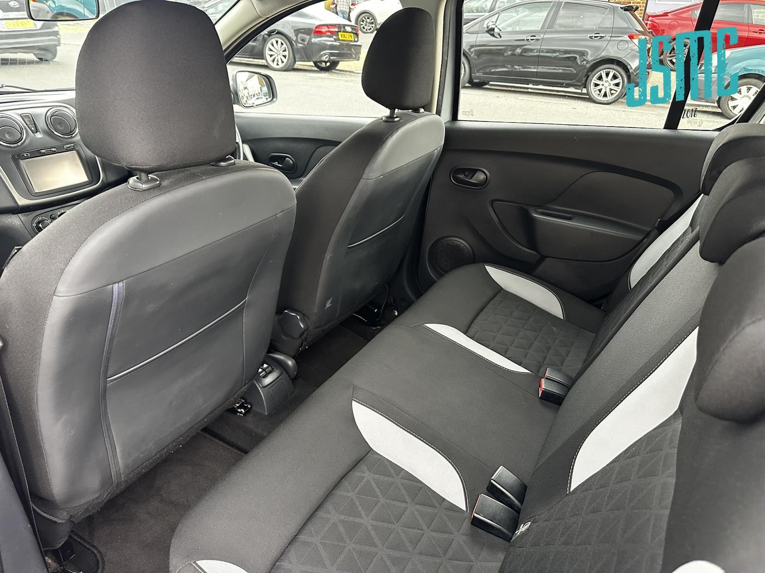 Used Dacia Sandero Stepway 2015 for sale - 76076498: Photo 11