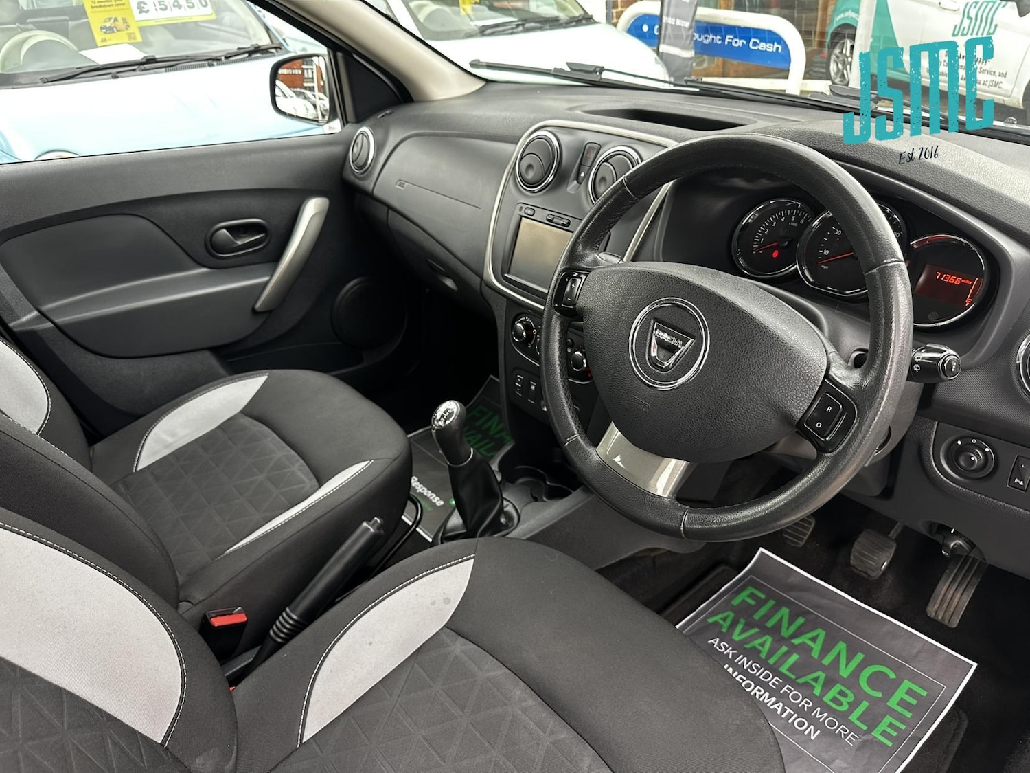 Used Dacia Sandero Stepway 2015 for sale - 76076498: Photo 5
