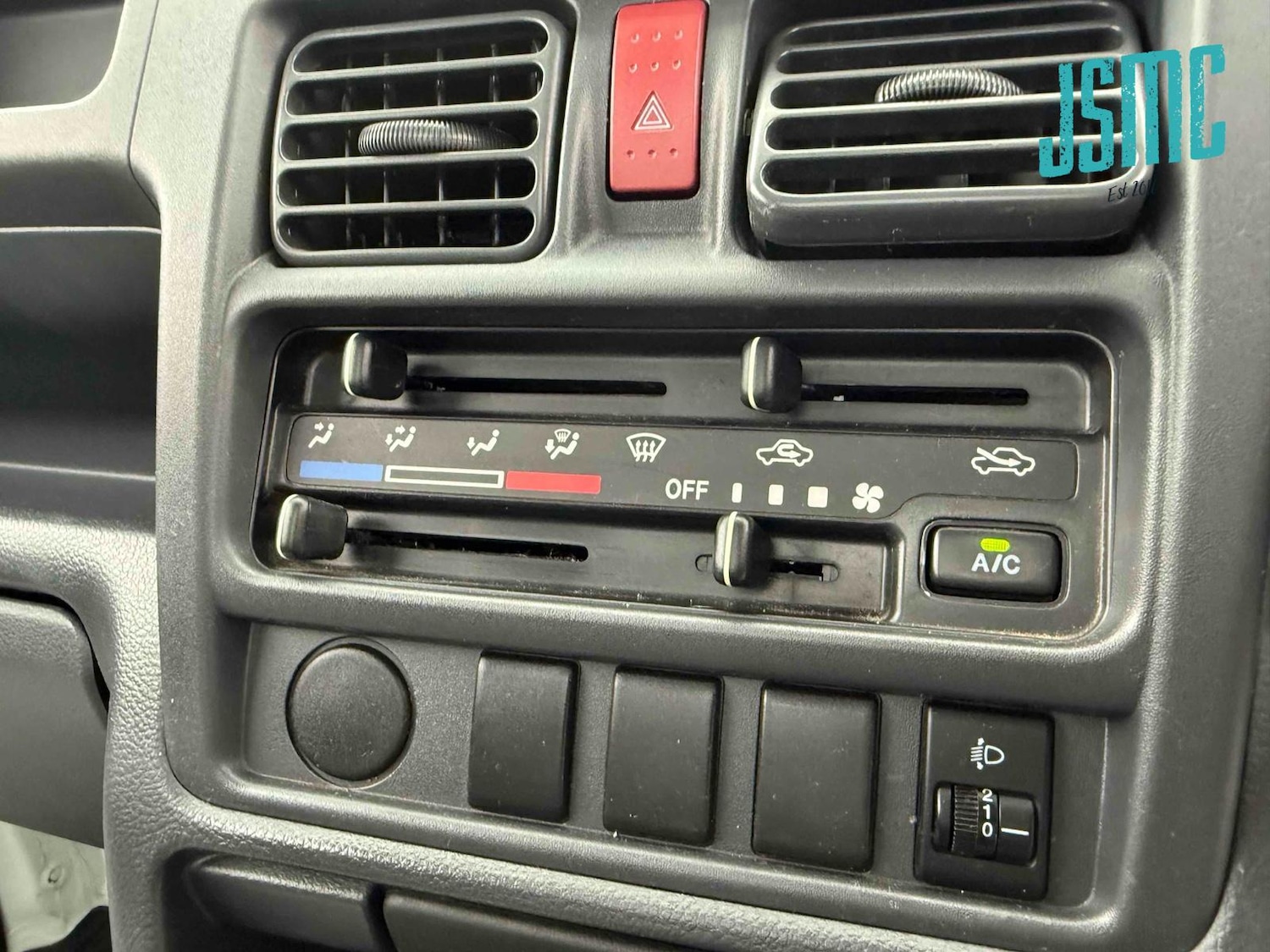 Used Suzuki Carry 2014 for sale - 76172732: Photo 5