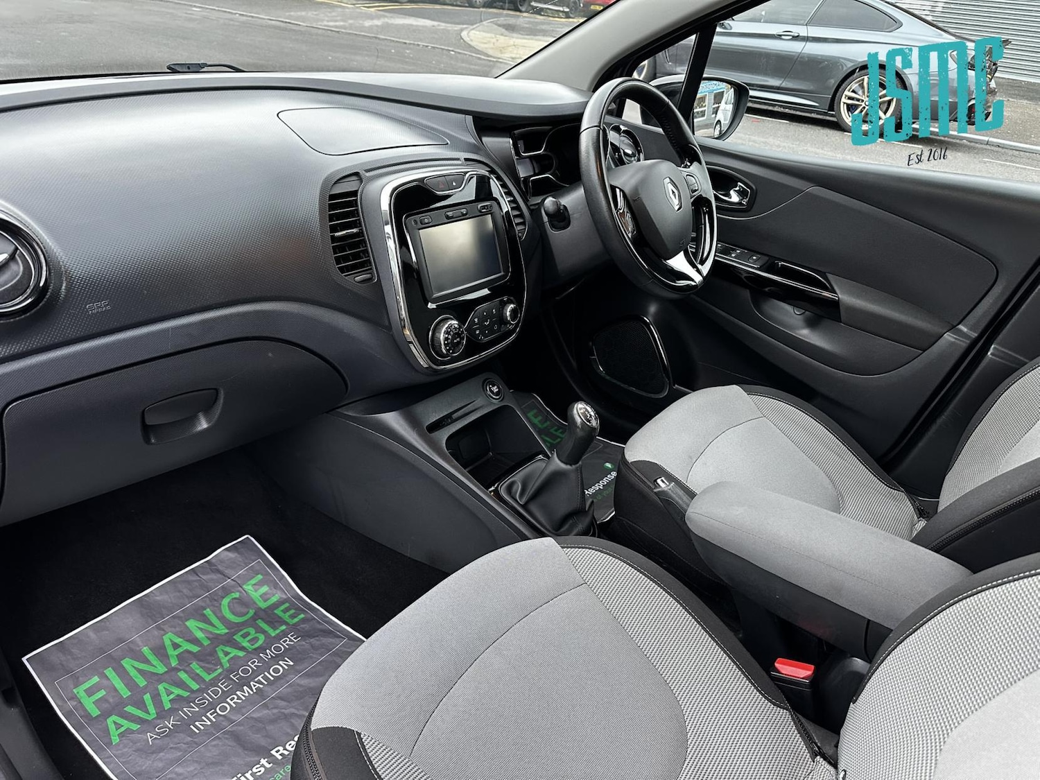 Used Renault Captur 2013 for sale - 77228511: Photo 2