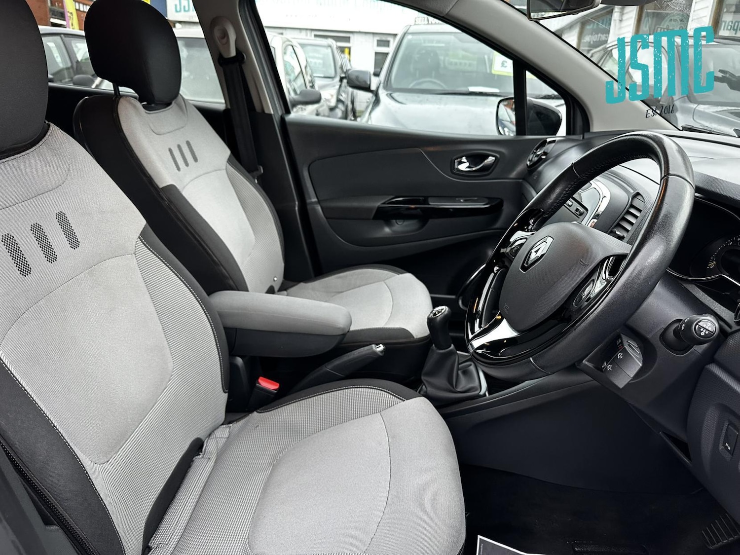 Used Renault Captur 2013 for sale - 77228511: Photo 6