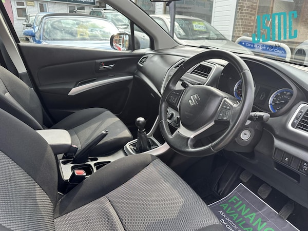 Used Suzuki SX4 S-Cross 2015 for sale - 75630024: Photo 9