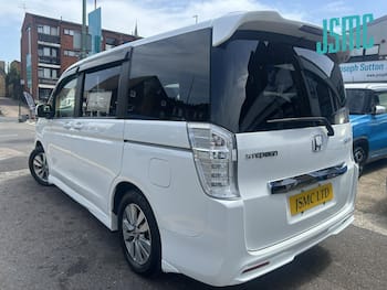 Used Honda Stepwagon 2013 for sale - 79693247: Photo