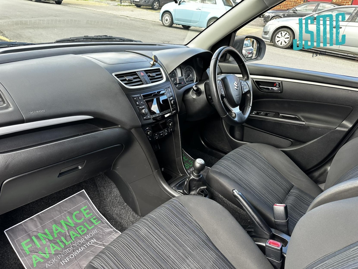 Used Suzuki Swift 2015 for sale - 77556951: Photo 2