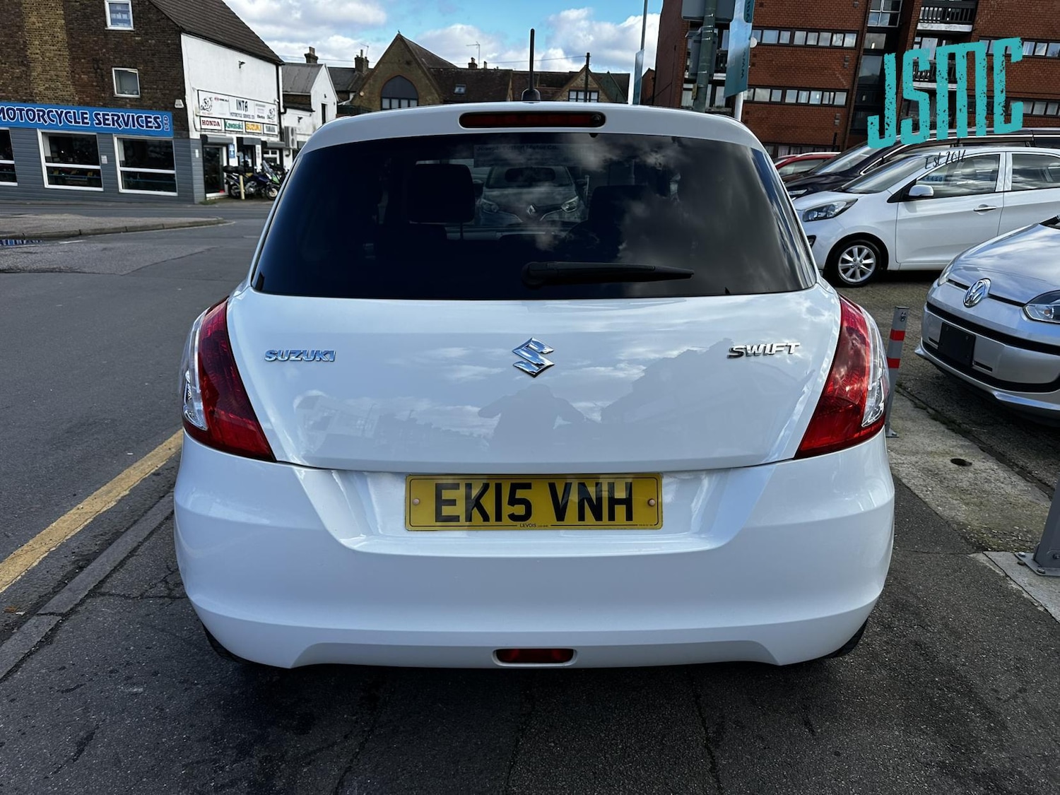 Used Suzuki Swift 2015 for sale - 77556951: Photo 9