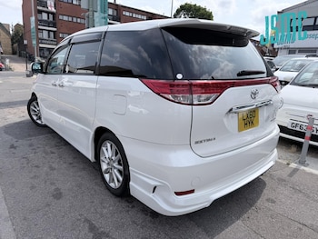Used Toyota Estima 2010 for sale - 79560016: Photo