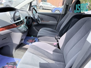 Used Toyota Estima 2010 for sale - 79560016: Photo