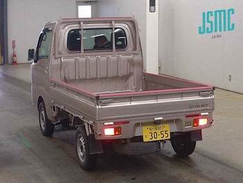 Used Daihatsu Hijet 2015 for sale - 79584019: Photo