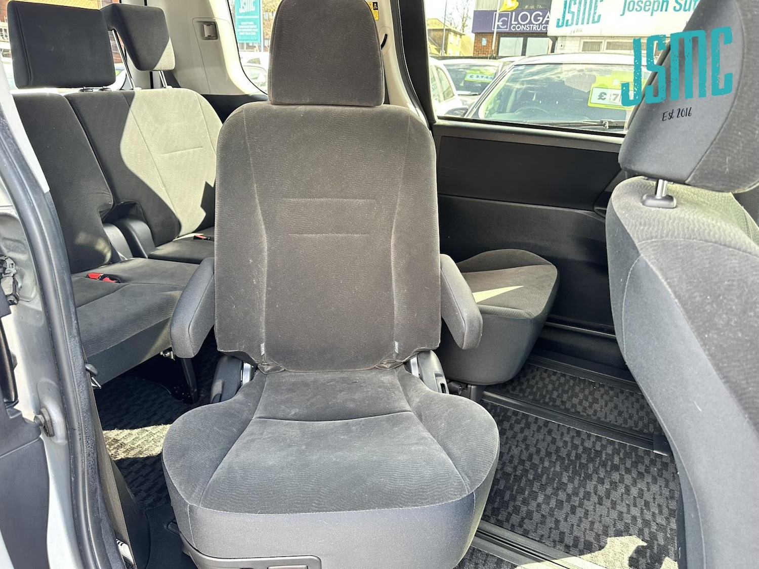 Used Toyota Voxy 2010 for sale - 78067628: Photo 11