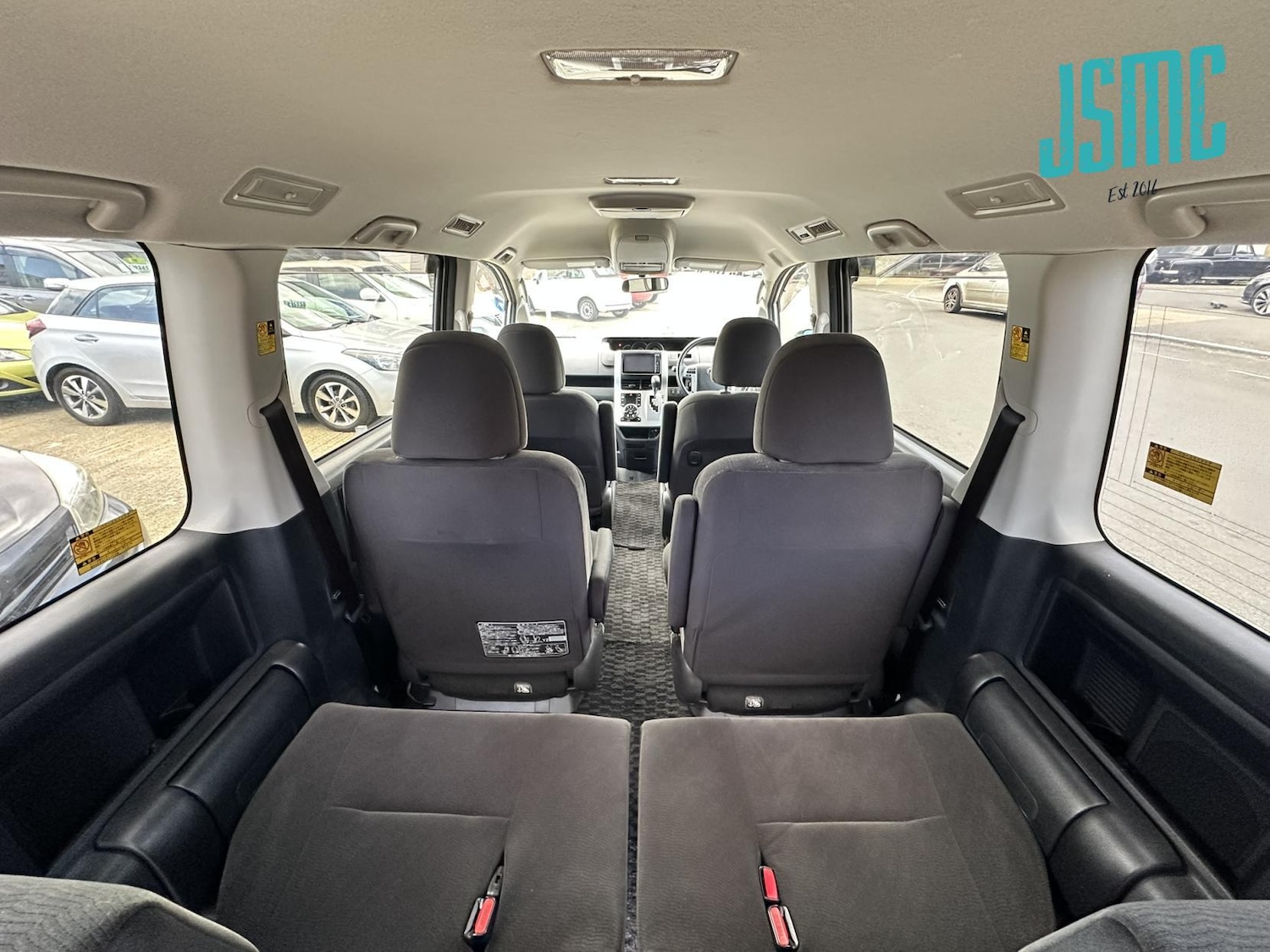 Used Toyota Voxy 2010 for sale - 78067628: Photo 21