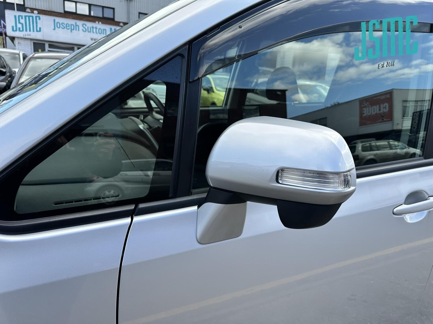 Used Toyota Voxy 2010 for sale - 78067628: Photo 39