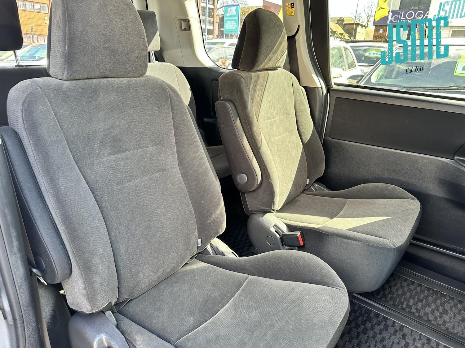 Used Toyota Voxy 2010 for sale - 78067628: Photo 6