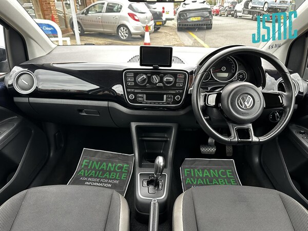 Used Volkswagen up! 2012 for sale - 76178190: Photo 6