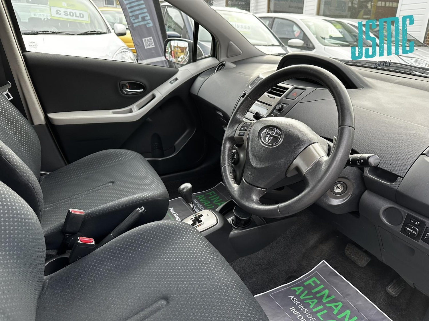 Used Toyota Yaris 2010 for sale - 76625578: Photo 10