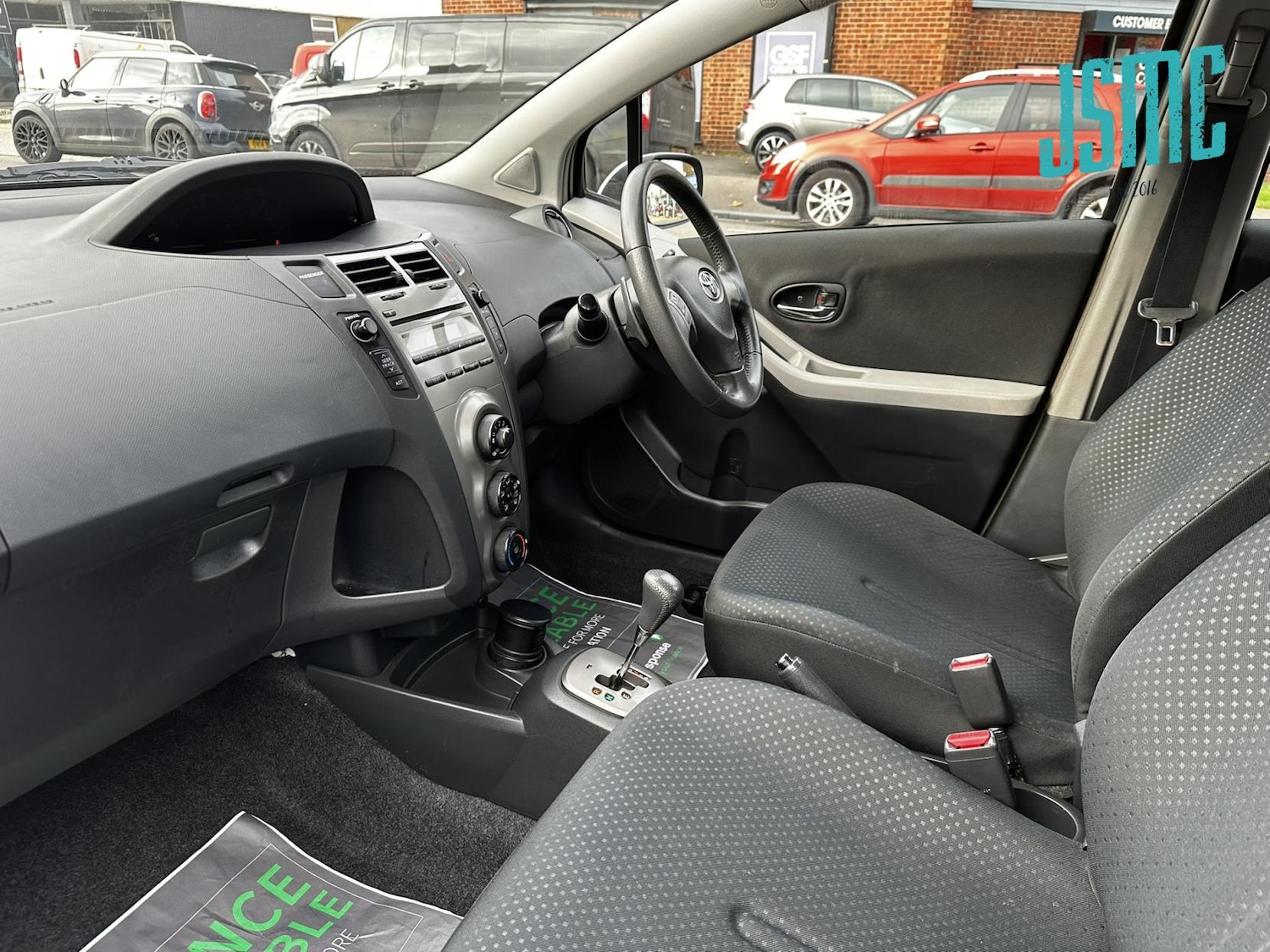 Used Toyota Yaris 2010 for sale - 76625578: Photo 3