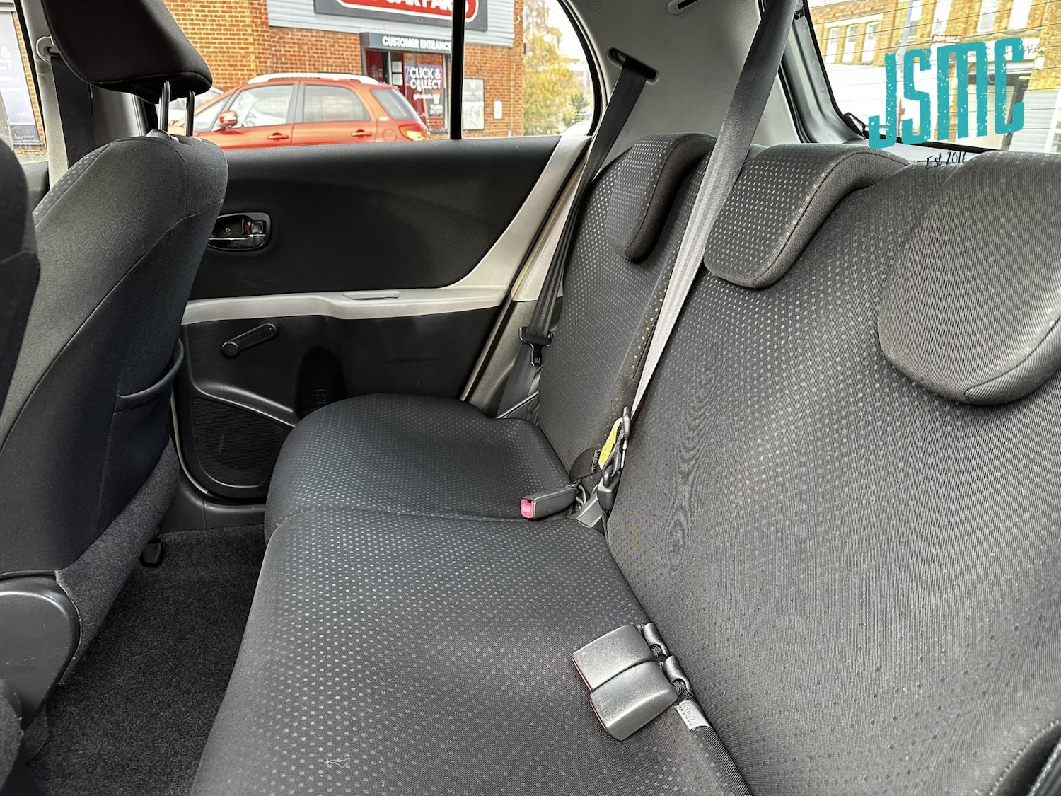 Used Toyota Yaris 2010 for sale - 76625578: Photo 7