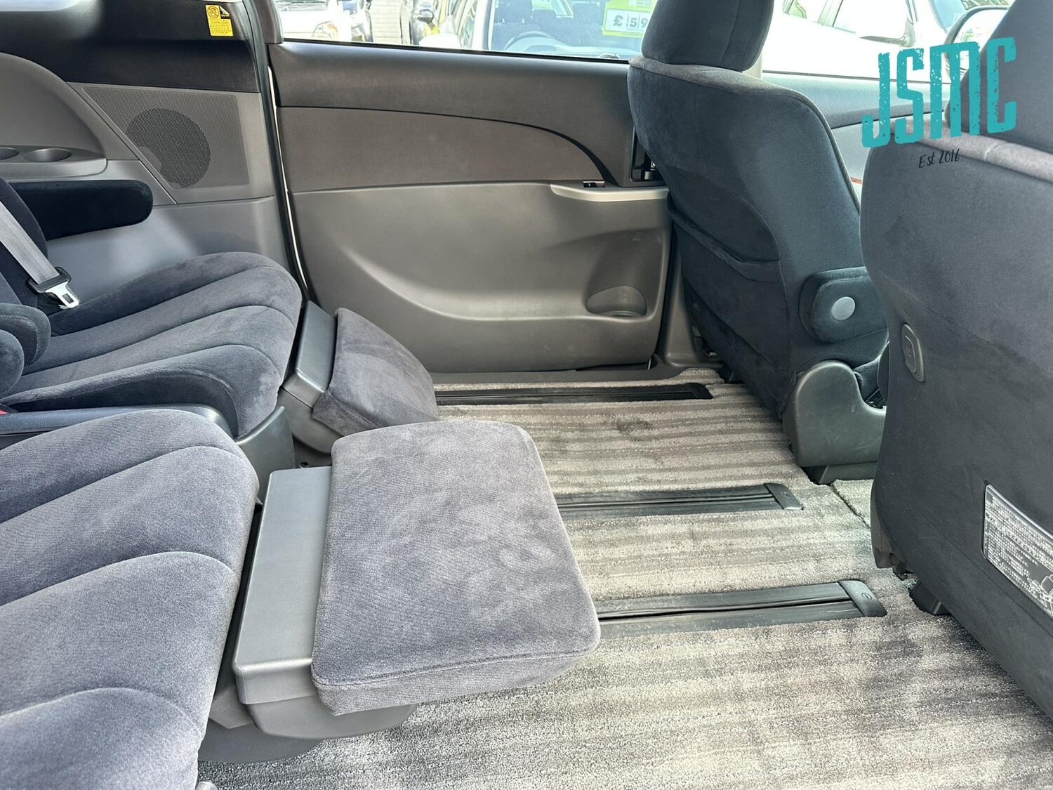 Used Toyota Estima 2010 for sale - 78057303: Photo 25