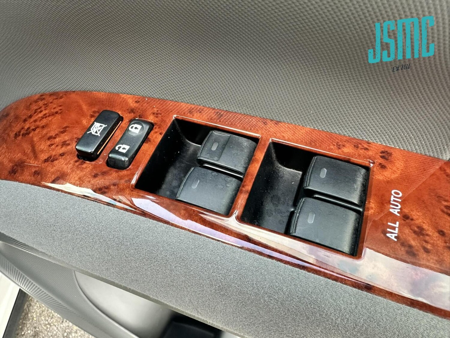 Used Toyota Estima 2010 for sale - 78057303: Photo 38