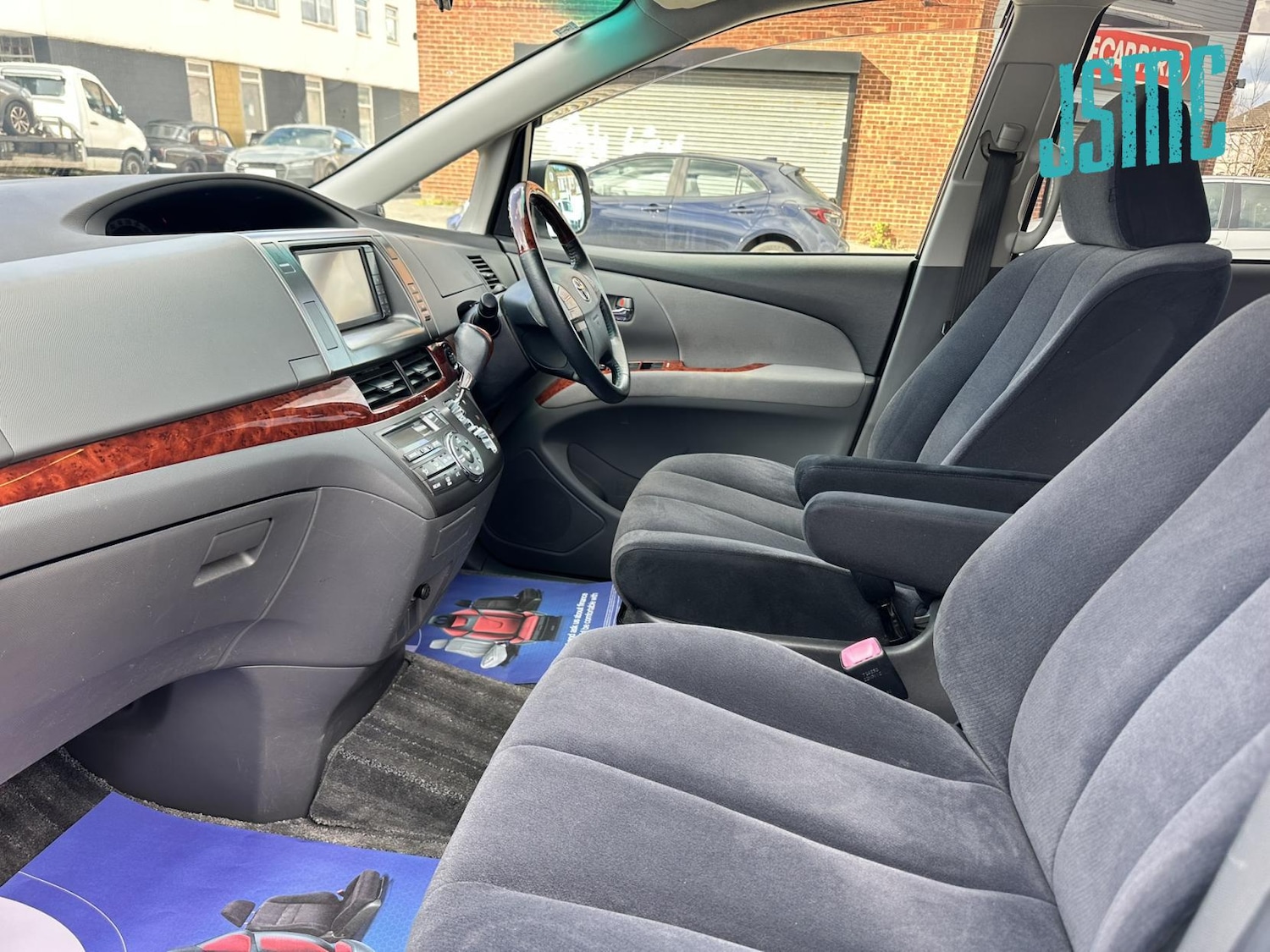 Used Toyota Estima 2010 for sale - 78057303: Photo 7