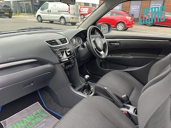 Used Suzuki Swift 2012 for sale - 75641592: Photo