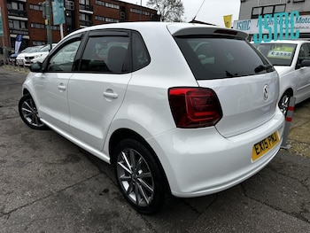 Used Volkswagen Polo 2015 for sale - 77782172: Photo