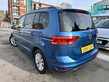 Used Volkswagen Touran 2016 for sale - 78973948: Photo