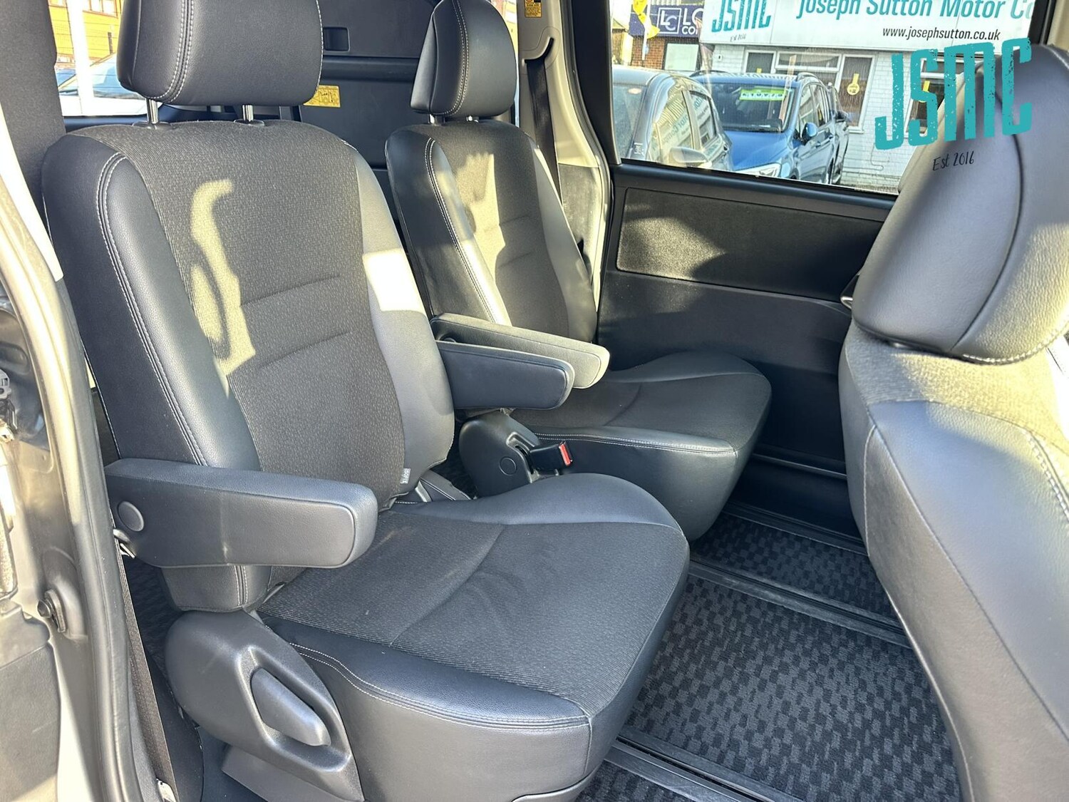 Used Toyota Voxy 2013 for sale - 78057302: Photo 11