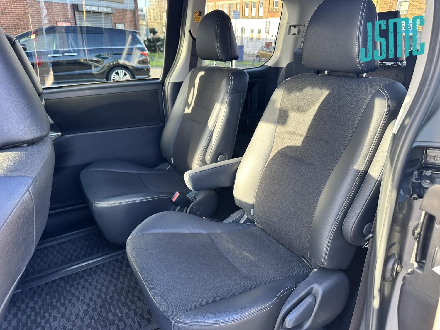 Used Toyota Voxy 2013 for sale - 78057302: Photo 15