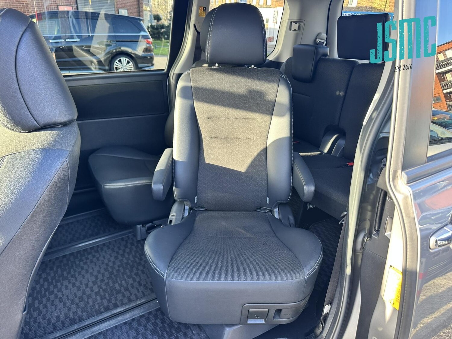 Used Toyota Voxy 2013 for sale - 78057302: Photo 16