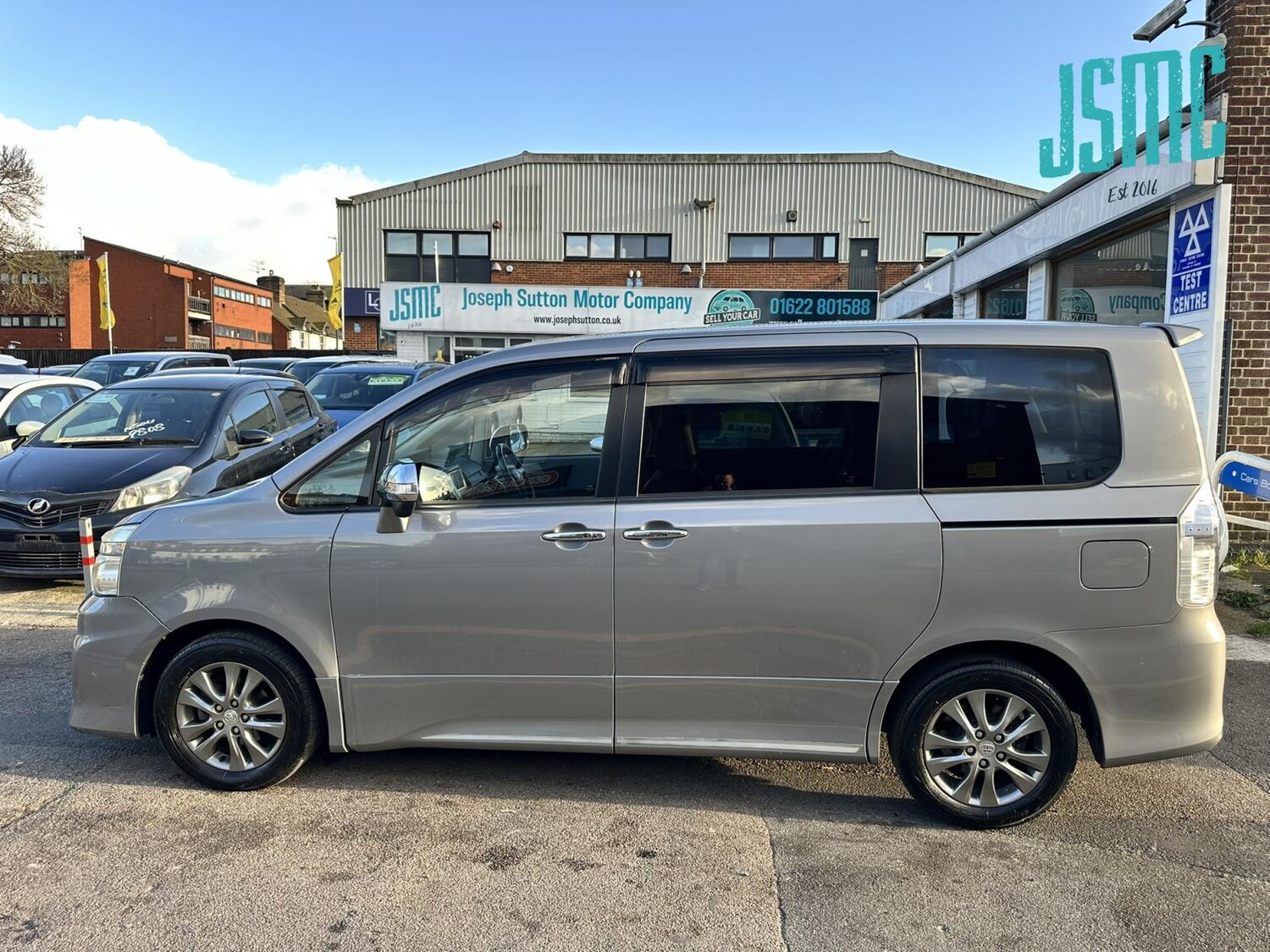 Used Toyota Voxy 2013 for sale - 78057302: Photo 19