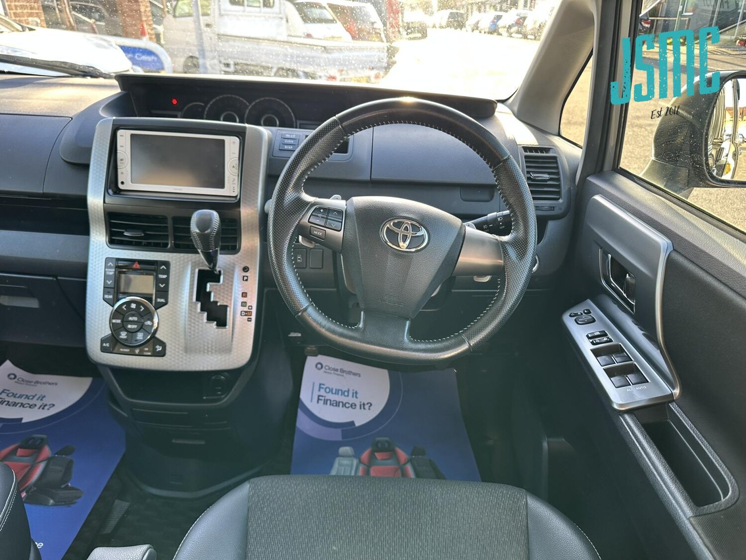 Used Toyota Voxy 2013 for sale - 78057302: Photo 22